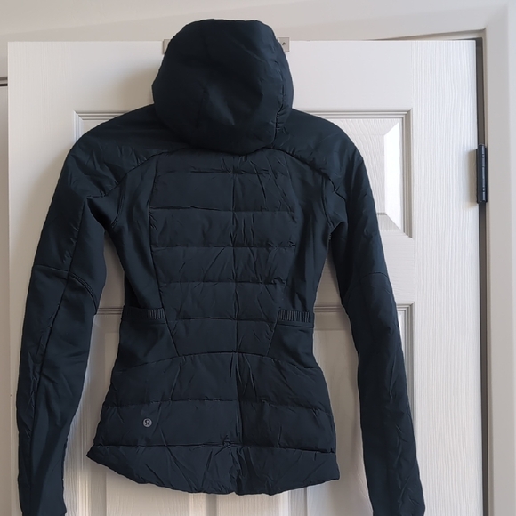 Lululemon Athletica Women's Dark Blue/Teal Ski Jacket - Picture 3 of 4